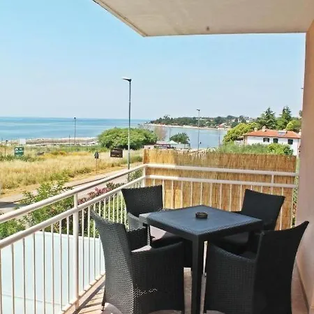 Apartment In With Sea View, Balcony, Air Conditioning, Wifi Zambratija (Istria)